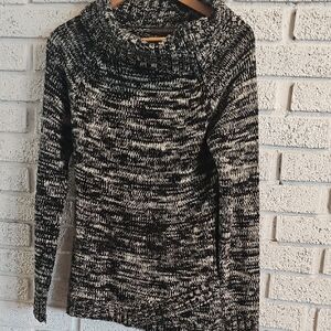 Suzy Shier Black and White Cowl Neck Sweater